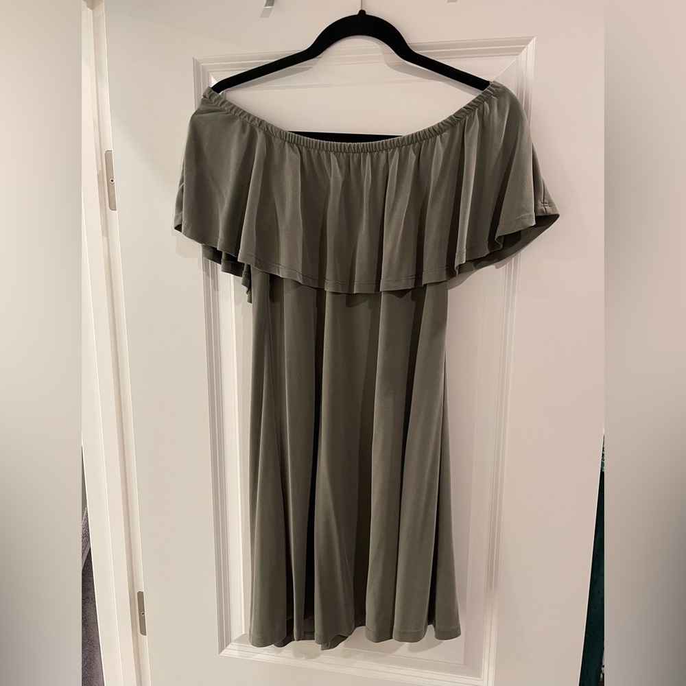 Women’s off the shoulder dress